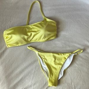 Victorias Secret Bathing Suit. Bandeau top w scrunch bottoms. SIZE M.